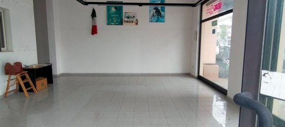 154m² Commercial property in San Giovanni Teatino, Italy No. 169138 18
