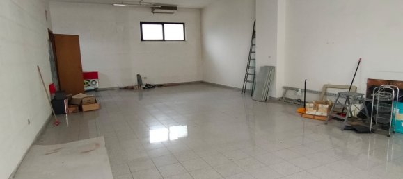 154m² Commercial property in San Giovanni Teatino, Italy No. 169138 43