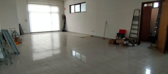 154m² Commercial property in San Giovanni Teatino, Italy No. 169138 47