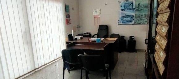 154m² Commercial property in San Giovanni Teatino, Italy No. 169138 32