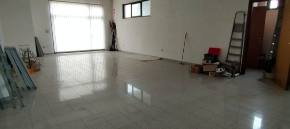 154m² Commercial property in San Giovanni Teatino, Italy No. 169138 50