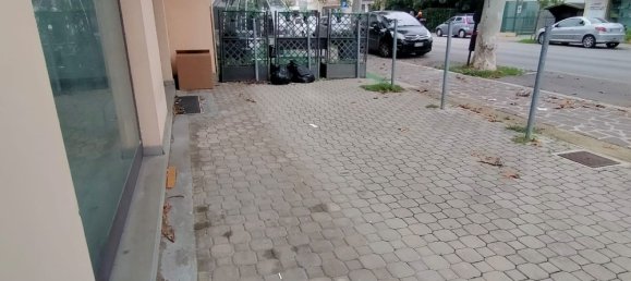 154m² Commercial property in San Giovanni Teatino, Italy No. 169138 6