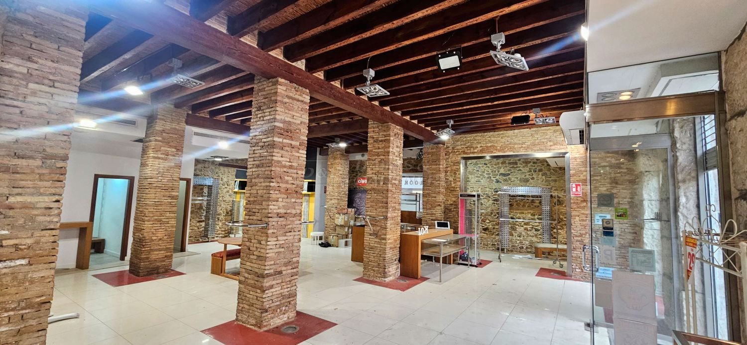  عقار تجاري في Alicante, Spain 210متر مربع رقم 208914