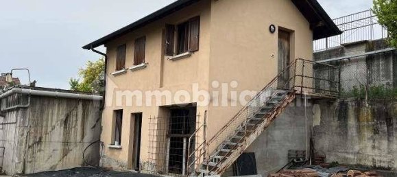 3 Schlafzimmer Wohnung in Capiago Intimiano, Italy, Nr. 308319 16