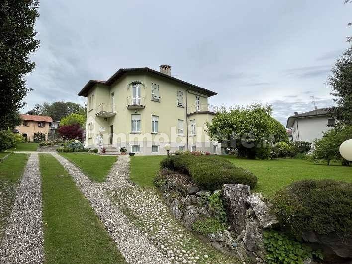 3 Schlafzimmer Wohnung in Capiago Intimiano, Italy, Nr. 308319