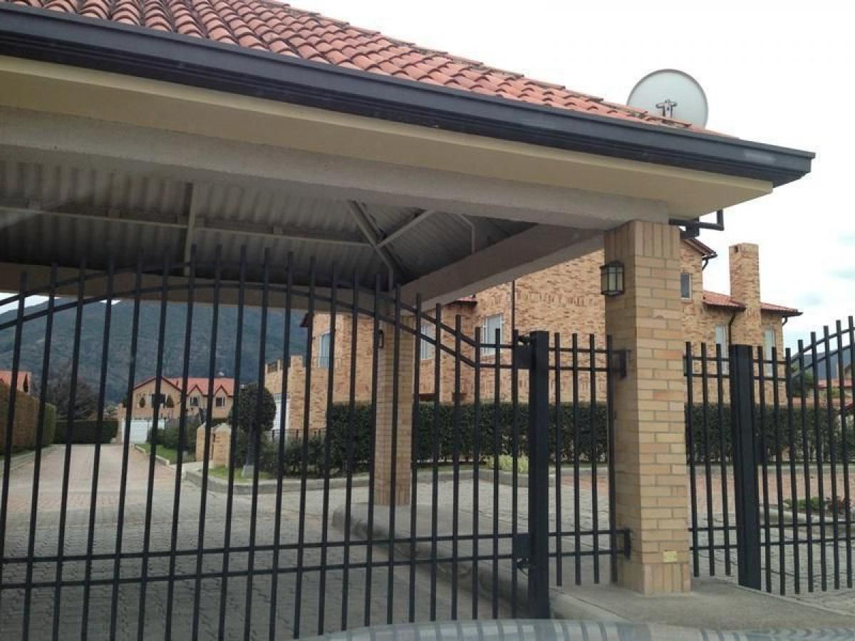 3 bedrooms House in Cundinamarca, Colombia No. 1987