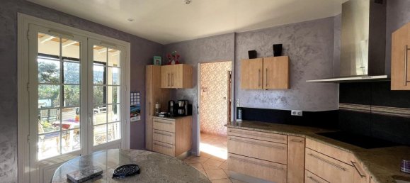 4 bedrooms House in Valence, France No. 336121 7