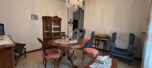 2 Schlafzimmer Wohnung in Reggio Emilia, Italy, Nr. 77344 3