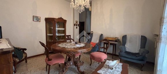 2 Schlafzimmer Wohnung in Reggio Emilia, Italy, Nr. 77344 5