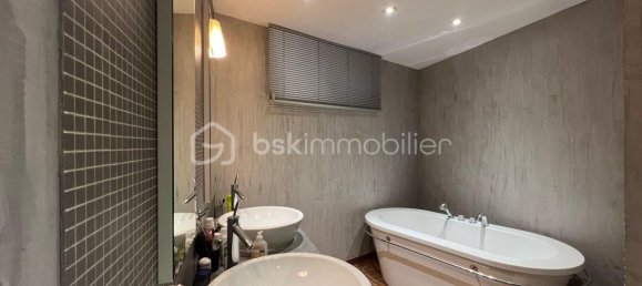 5 bedrooms Villa in Veurey-Voroize, France No. 197977 7