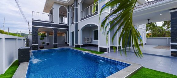 Вилла с 4 спальнями в Хуа Хин, Таиланд № 61663 2