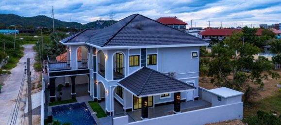 Вилла с 4 спальнями в Хуа Хин, Таиланд № 61663 6