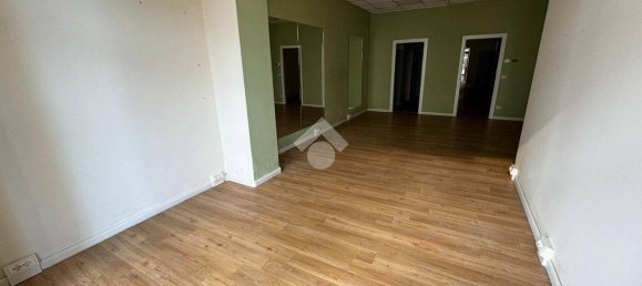 200m² Commercial property in Lugo, Italy No. 20460 19