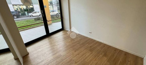 200m² Commercial property in Lugo, Italy No. 20460 23