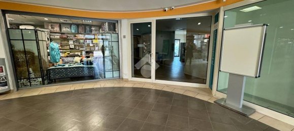 200m² Commercial property in Lugo, Italy No. 20460 8