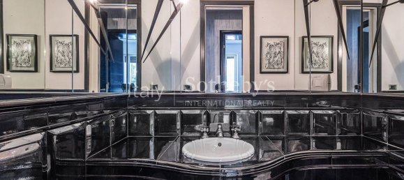 Квартира с 3 спальнями в Рим, Италия № 201370 23