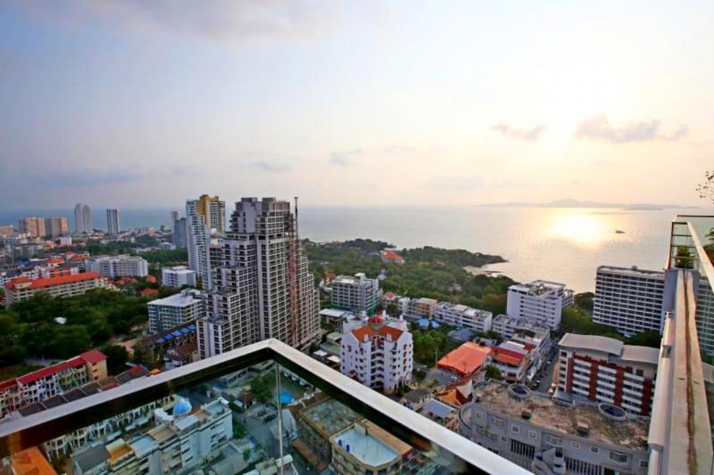 2 bedrooms Condo in Pattaya, Thailand No. 12692