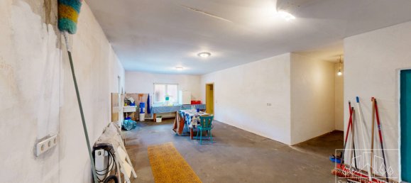 10-salle Bâtiment à Sudwestpfalz, Germany No. 195216 16