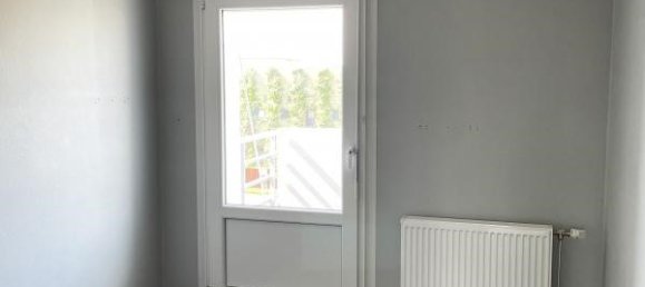 Apartamento de 2 dormitorios en Reims, France No. 233606 3