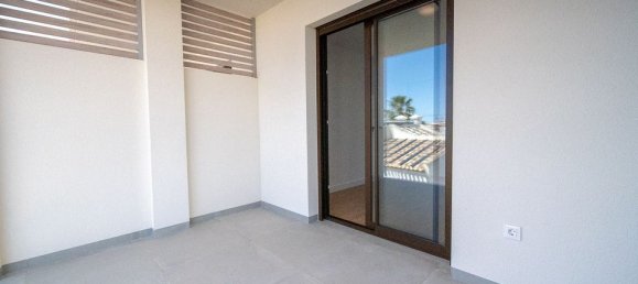 Пентхаус с 2 спальнями в Аликанте, Испания № 176288 3