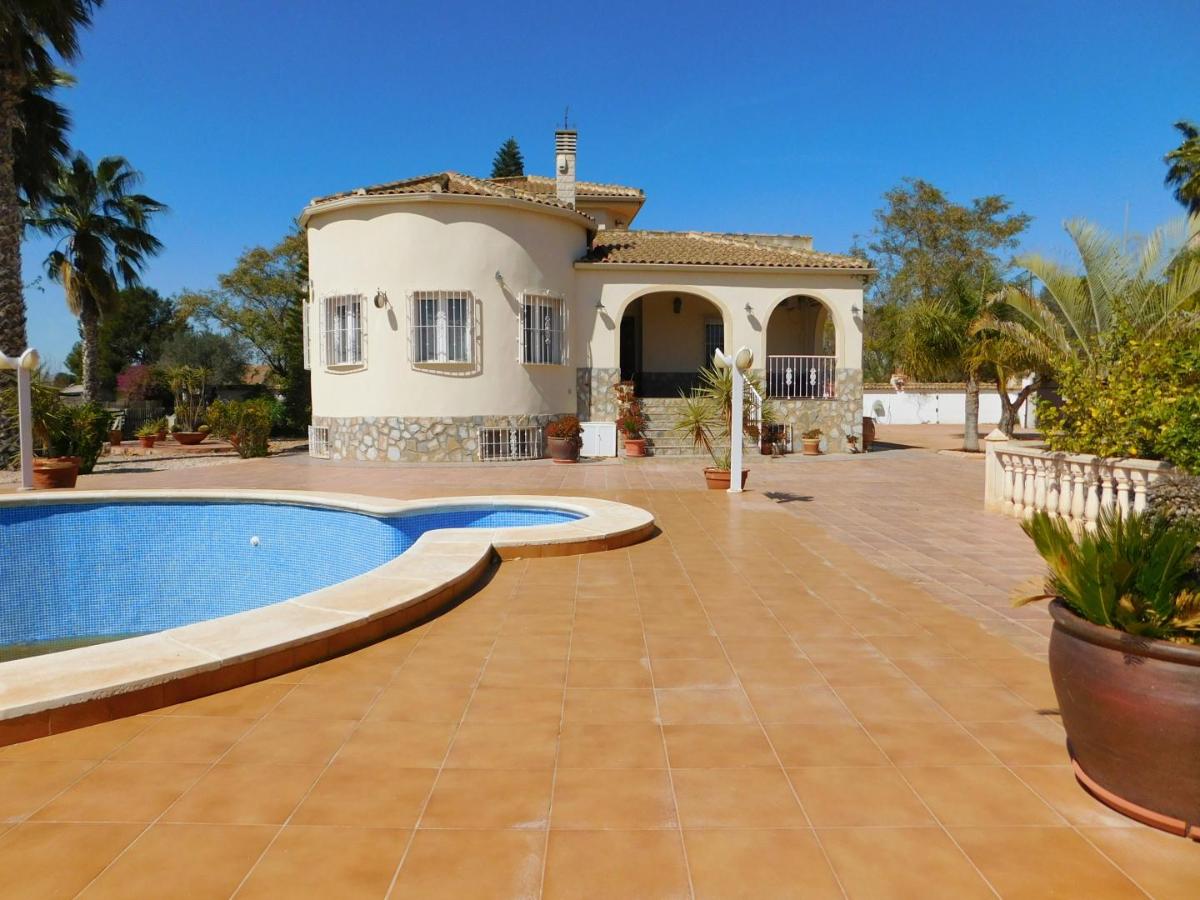 4 bedrooms Villa in Catral, Spain No. 13053