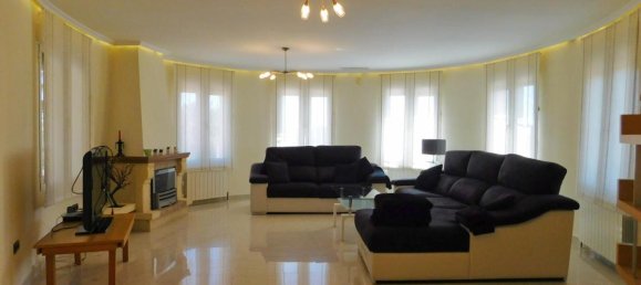 4 bedrooms Villa in Catral, Spain No. 13053 18