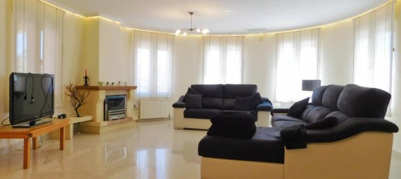 4 bedrooms Villa in Catral, Spain No. 13053 19