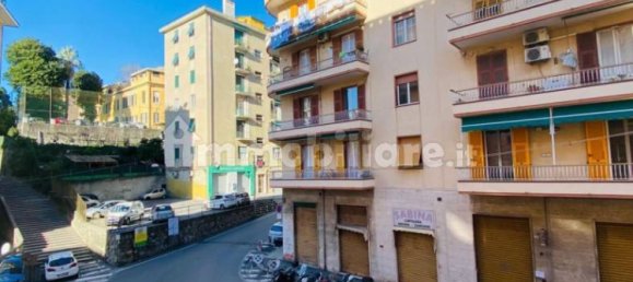 3 Schlafzimmer Wohnung in Genoa, Italy, Nr. 113038 24