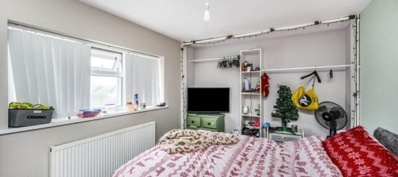  House in Swansea, United Kingdom No. 2425 16