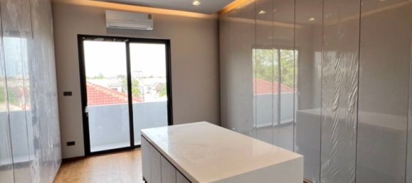 5 bedrooms House in Bang Sue, Thailand No. 4590 21