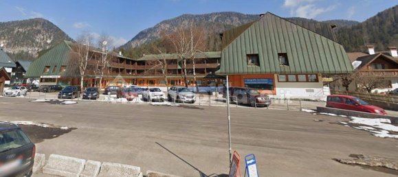 Gewerbliche Immobilie in Udine, Italy 431m², Nr. 296478 6