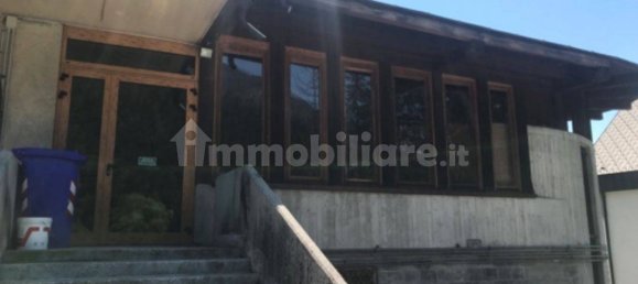 Gewerbliche Immobilie in Udine, Italy 431m², Nr. 296478 2