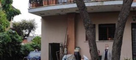 7 rooms House in Fiumicino, Italy No. 99232 3