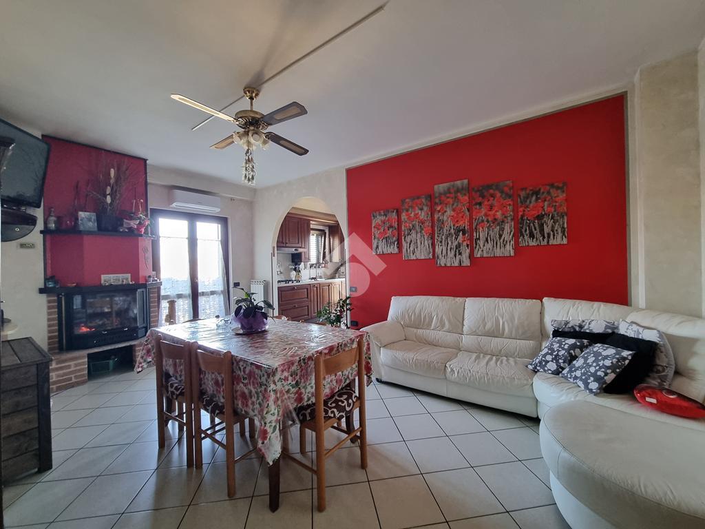 3 Schlafzimmer Wohnung in Basciano, Italy, Nr. 131509