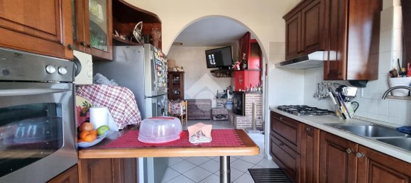 3 Schlafzimmer Wohnung in Basciano, Italy, Nr. 131509 9