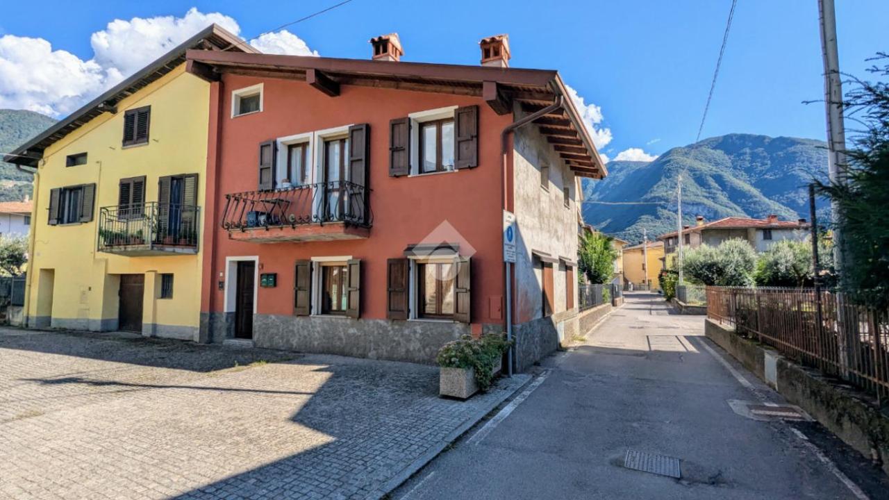 2 rooms Apartment in Costa Volpino, Italy No. 2940