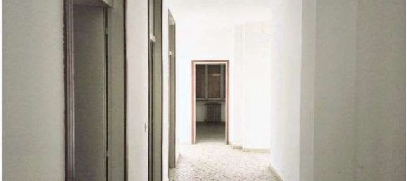 6 bedrooms Apartment in Castagnaro, Italy No. 320580 5