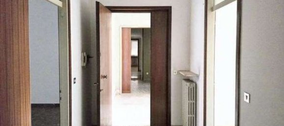 6 bedrooms Apartment in Castagnaro, Italy No. 320580 4