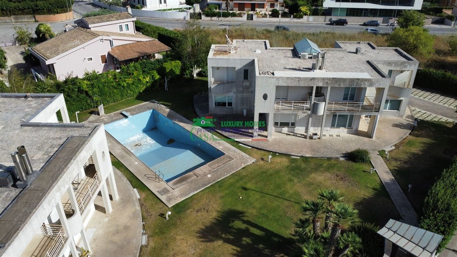 20 rooms Villa in Ragusa, Italy No. 294554