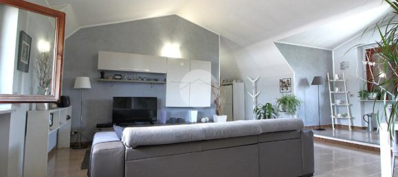 3 Schlafzimmer Wohnung in Brandizzo, Italy, Nr. 299983 6