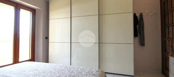 3 Schlafzimmer Wohnung in Brandizzo, Italy, Nr. 299983 21