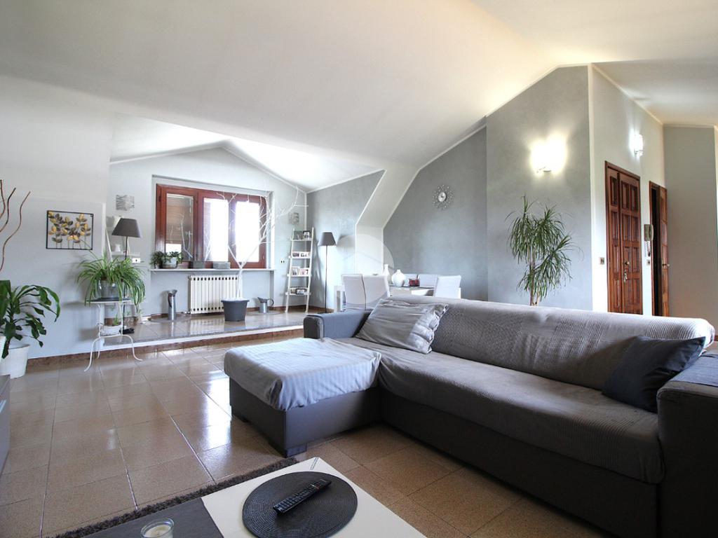 3 Schlafzimmer Wohnung in Brandizzo, Italy, Nr. 299983