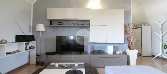 3 Schlafzimmer Wohnung in Brandizzo, Italy, Nr. 299983 3