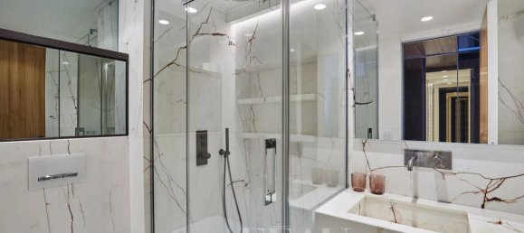 2 bedrooms Duplex in Paris, France No. 180108 11