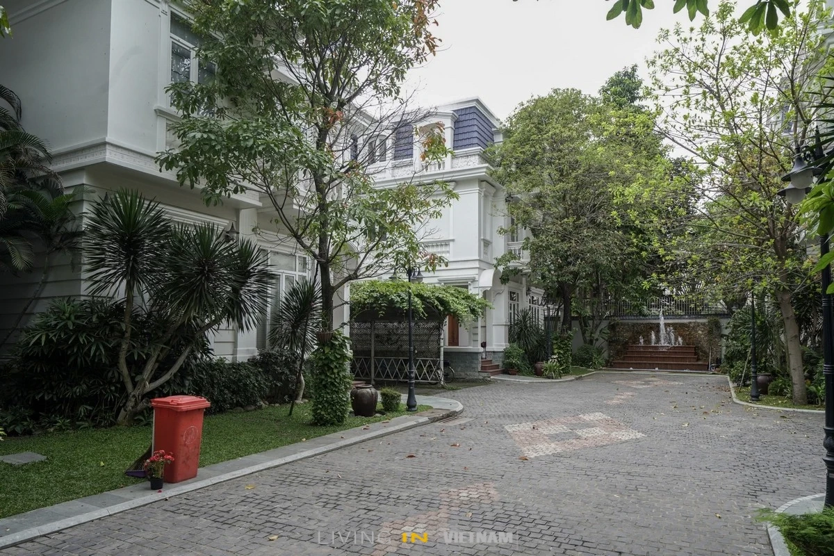 4 chambres villa à louer à Thu Duc, Ho Chi Minh, Vietnam № 75322