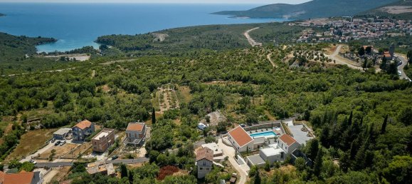 6 bedrooms Villa in Tivat, Montenegro No. 231 11
