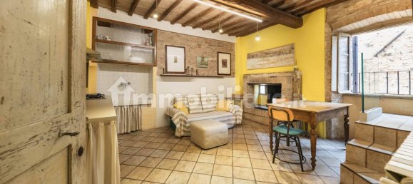 2 Schlafzimmer Haus in Spello, Italy, Nr. 129962 9