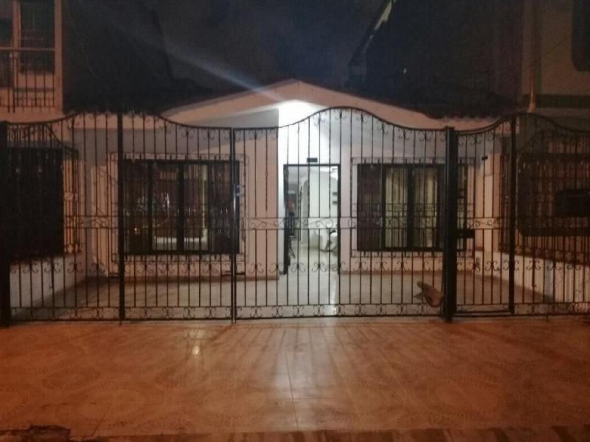 Casa de 6 dormitorios en Valle del Cauca, Colombia No. 1942