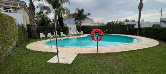 Ático de 2 dormitorios en Estepona, Spain No. 110496 8