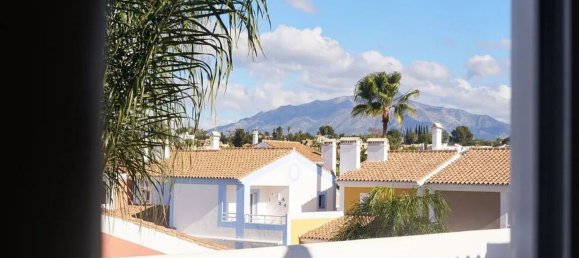 Ático de 2 dormitorios en Estepona, Spain No. 110496 27